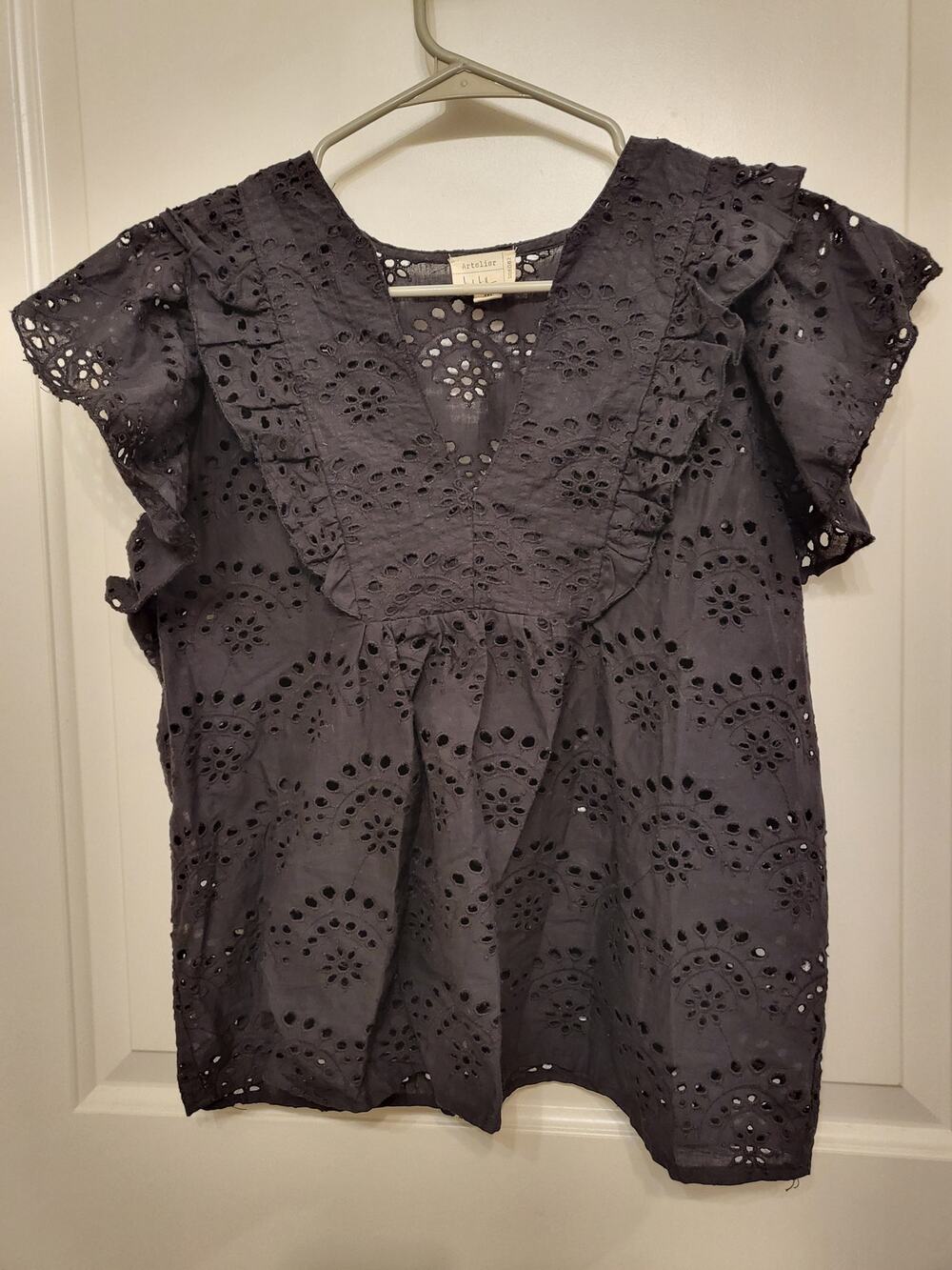 Artelier by Nicole Miller Cute Black Sun Shirt Medium